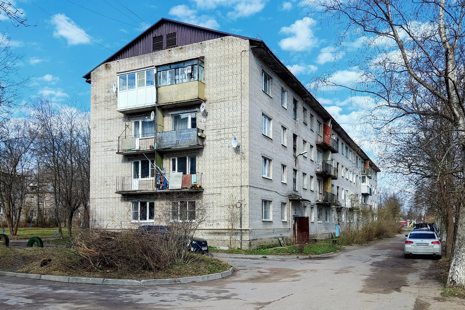 Рощино, Тракторная улица, 8