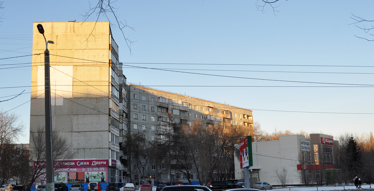 Омск, Заозёрная улица, 28; Заозёрная улица, 30