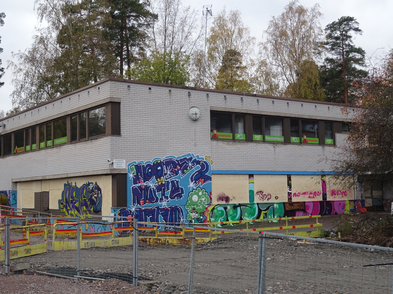 Helsinki, Jakomäenaukio, 1