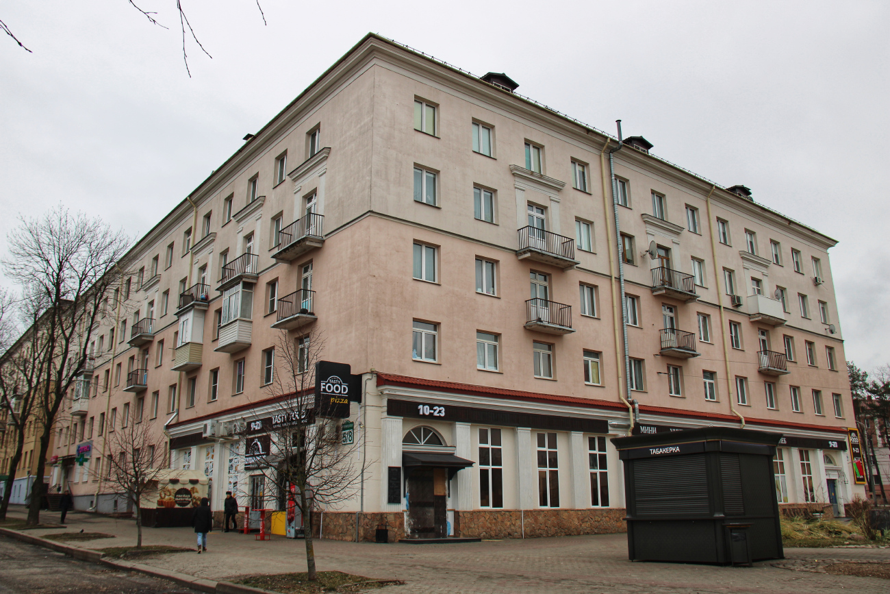 Минск, Бульвар Тракторостроителей, 5 / Улица Грицевца, 8