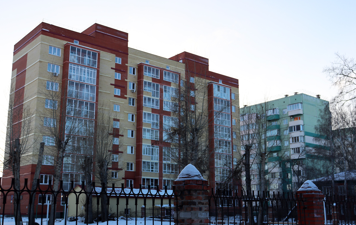 Омск, Улица Сурикова, 22/1