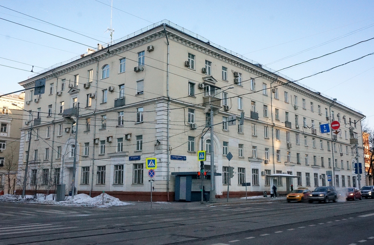 Москва, Первомайская улица, 109 / 13-я Парковая улица, 2