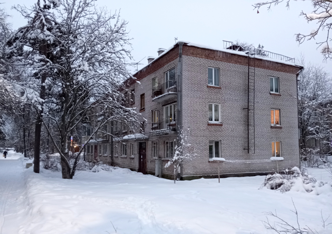 Семиозерье, Центральная улица, 49