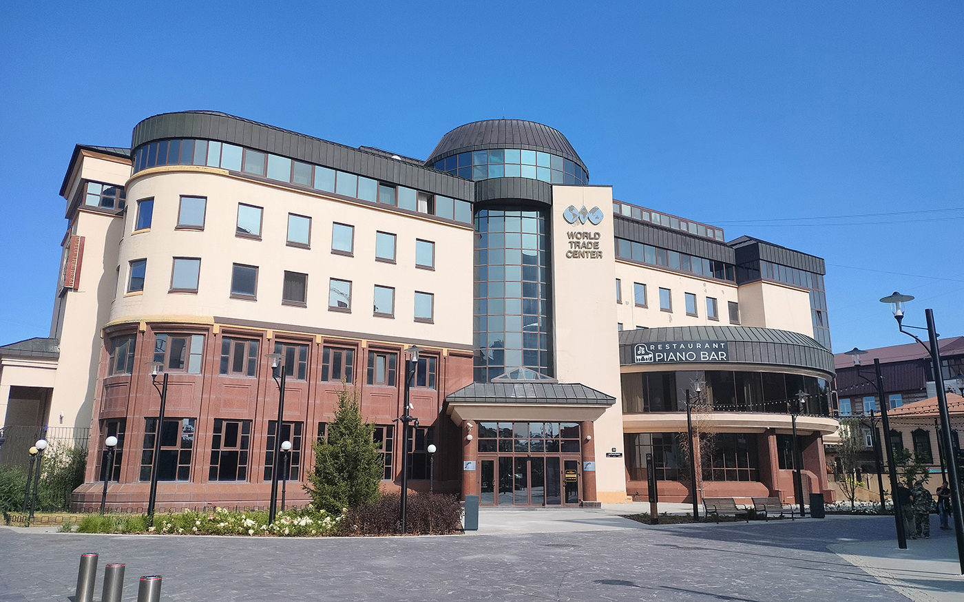 Тюмень, Улица Республики, 33