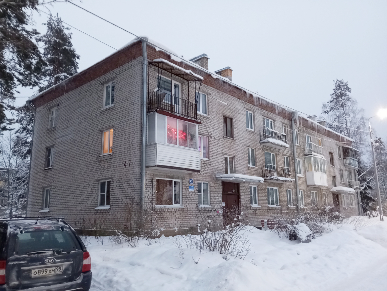 Семиозерье, Спортивная улица, 47