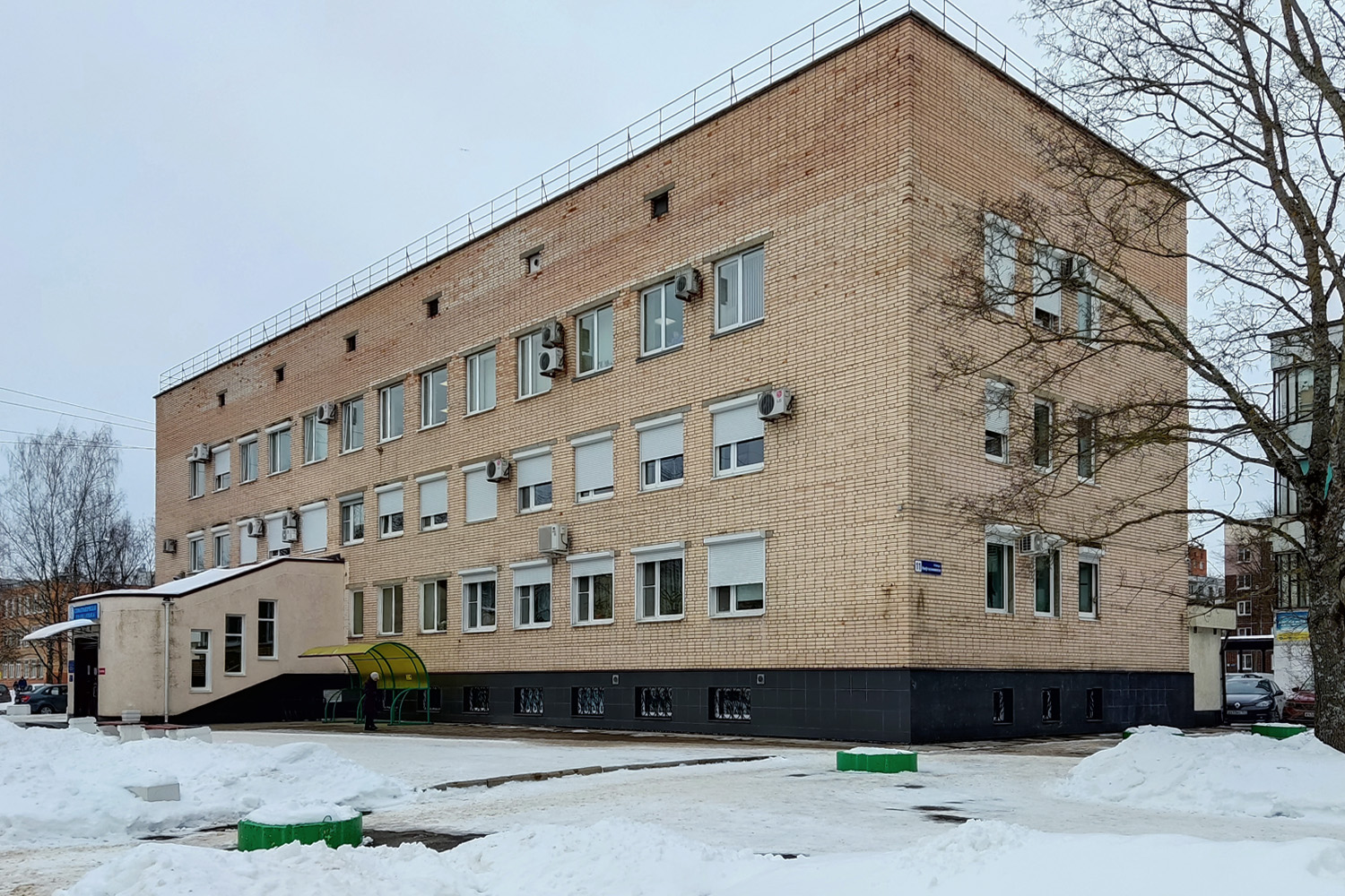 Кириши, Улица Нефтехимиков, 11