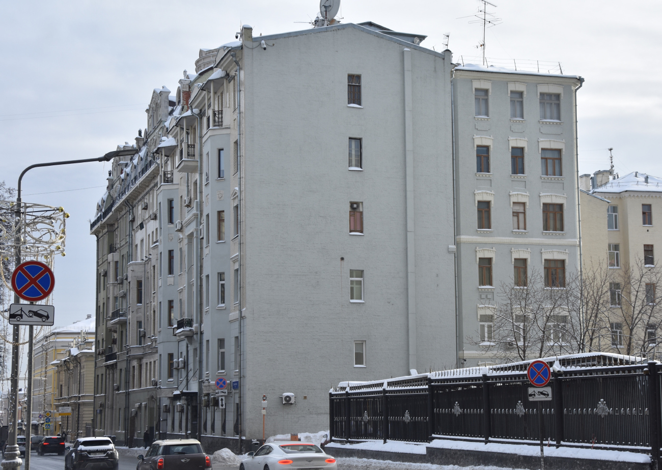 Москва, Улица Знаменка, 15