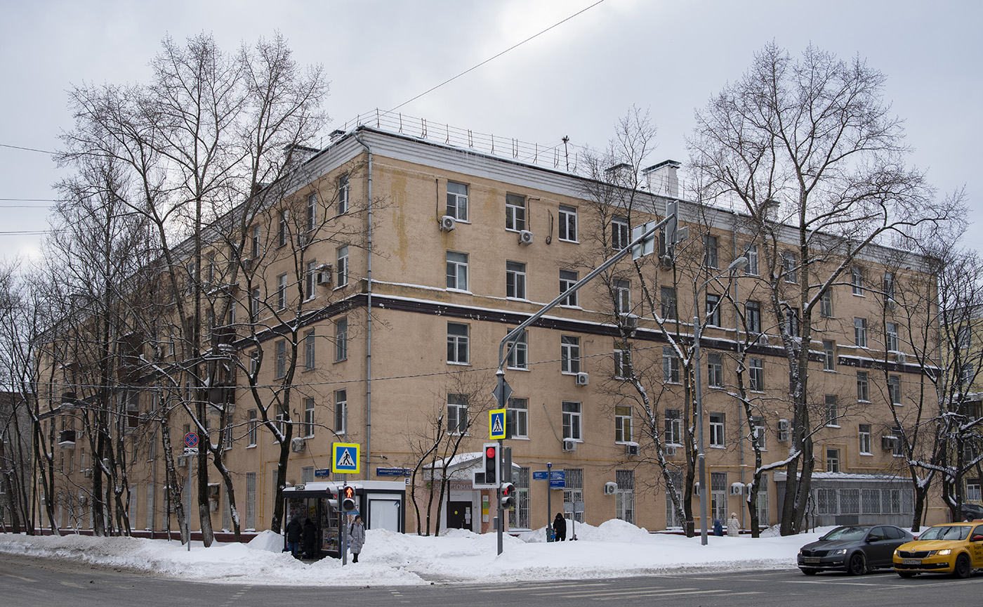Москва, Молодогвардейская улица, 43