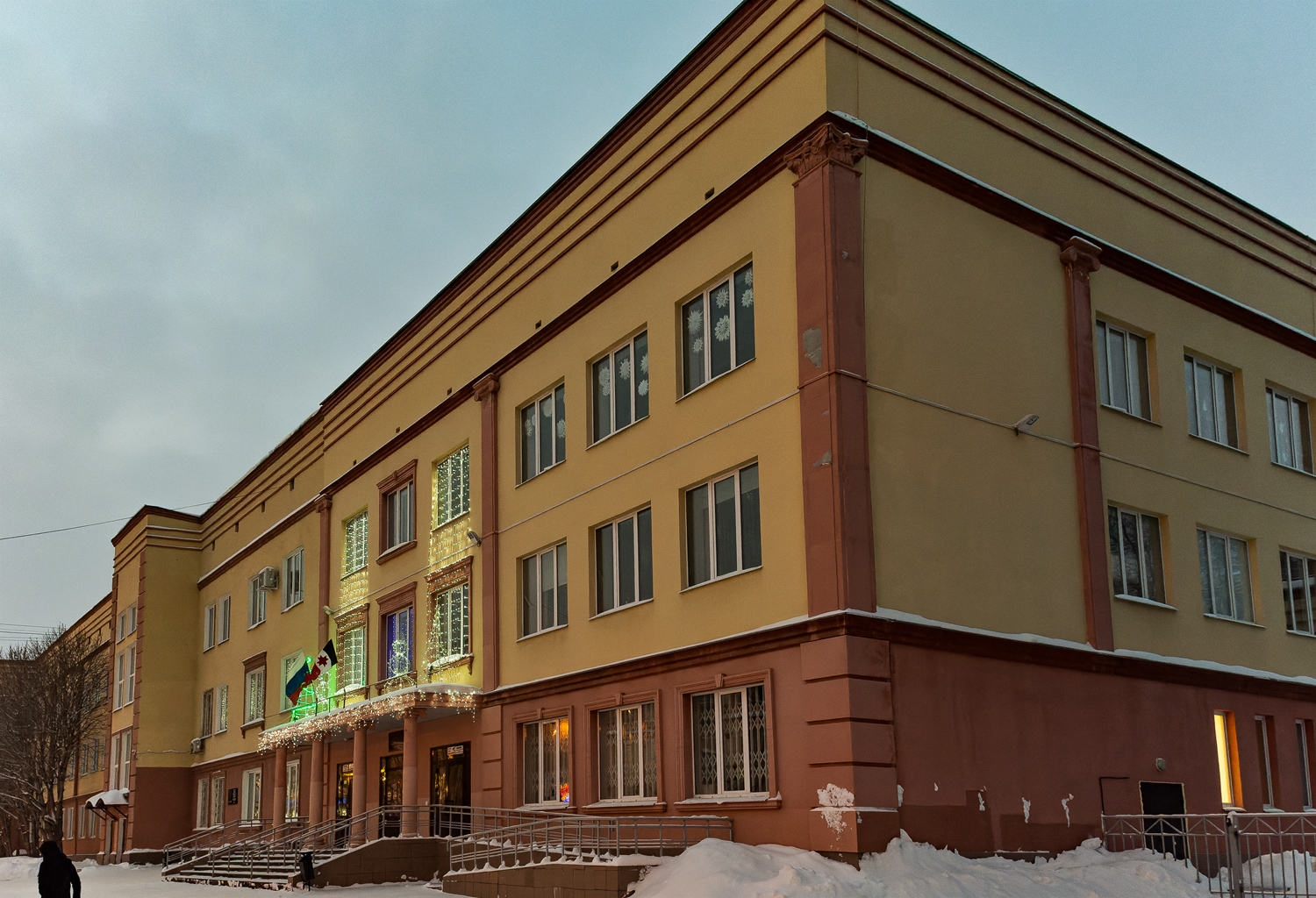 Ижевск, Красногеройская улица, 35