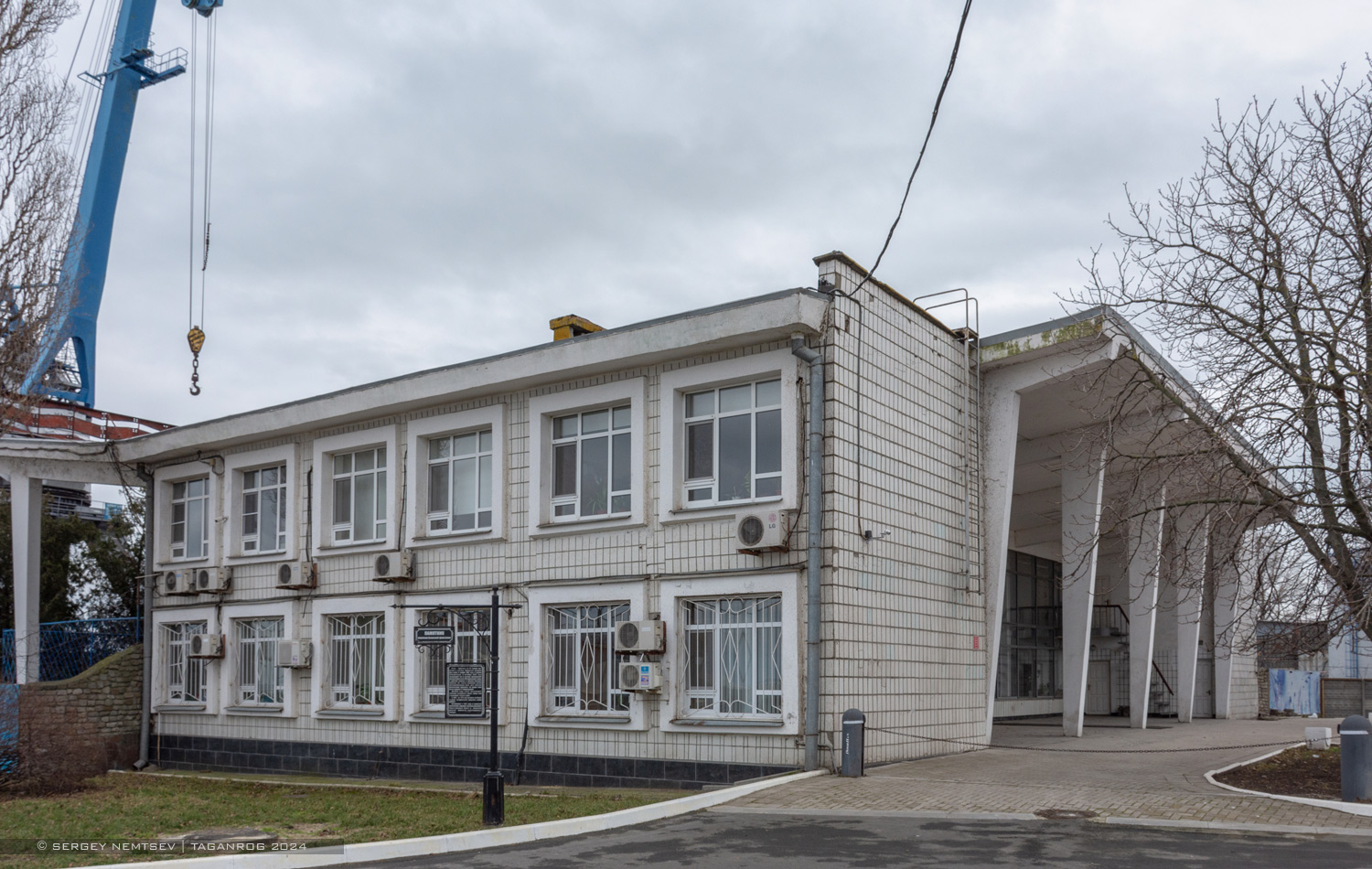 Таганрог, Площадь Морского Вокзала, 2