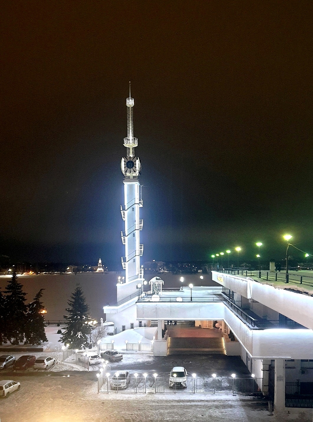 Yaroslavl, Волжская набережная, 4