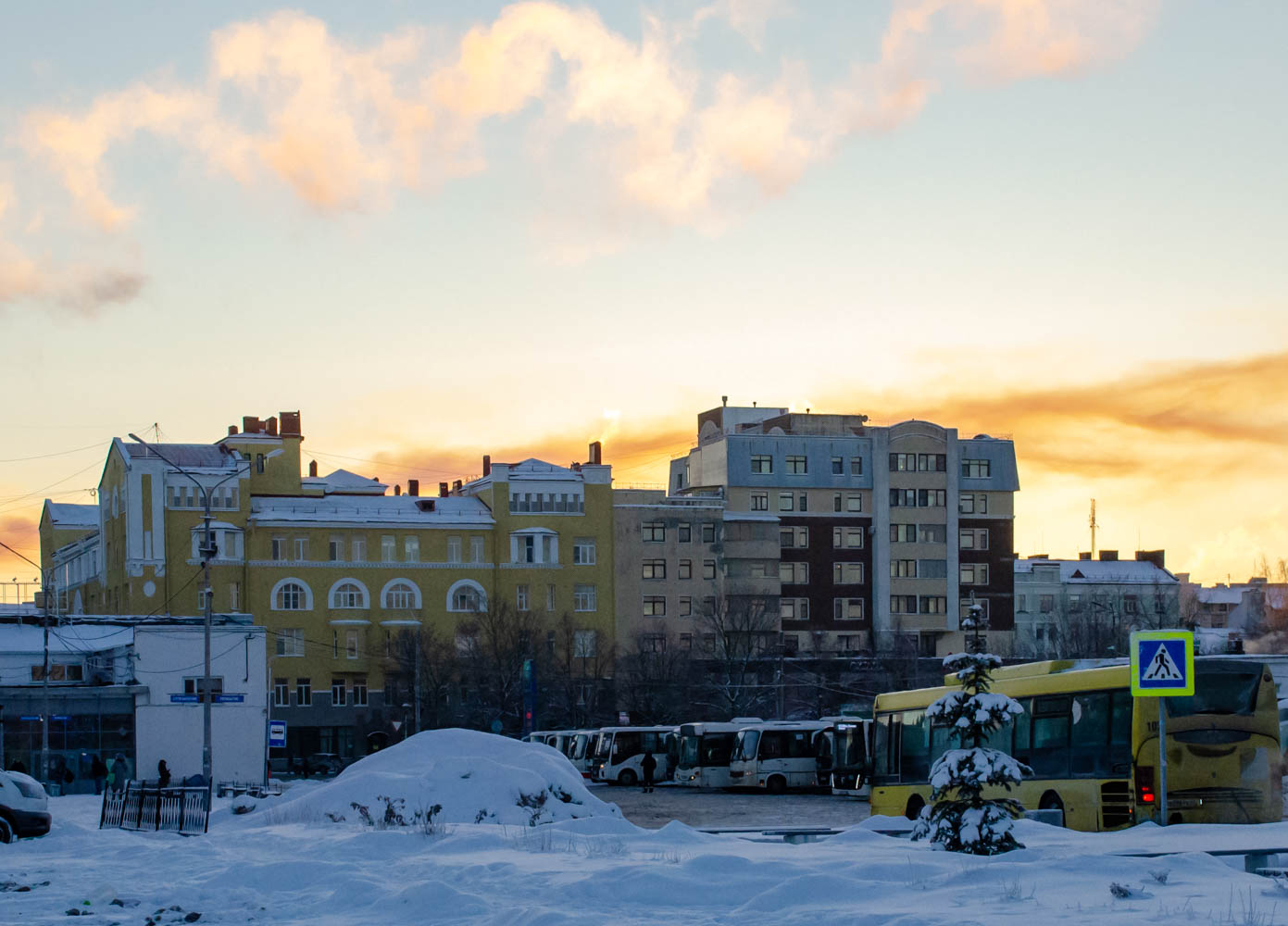 Vyborg, Ленинградский проспект, 31; Ленинградский проспект, 29