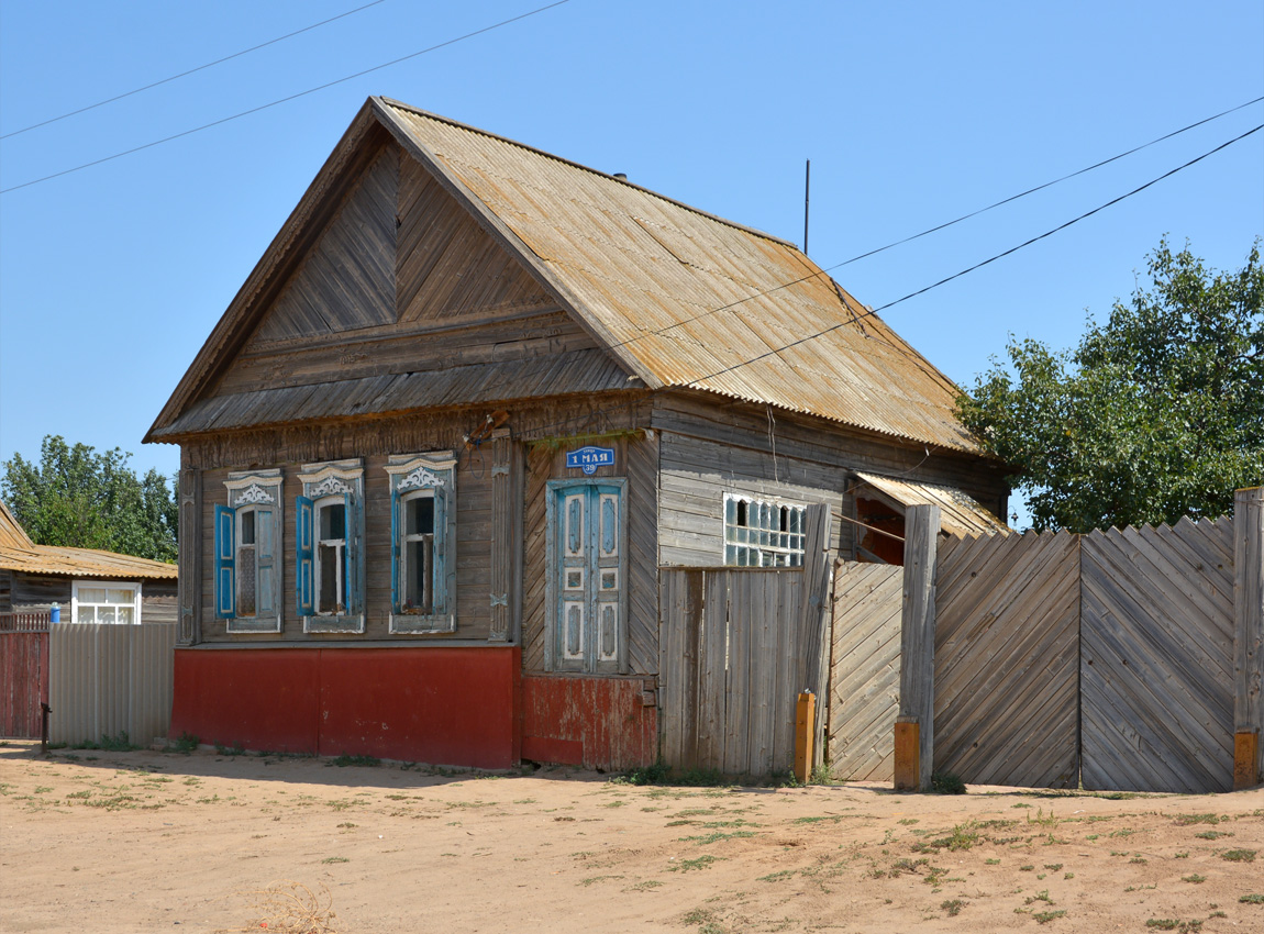 Енотаевский район, прочие н.п., С. Никольское, улица 1 Мая, 39