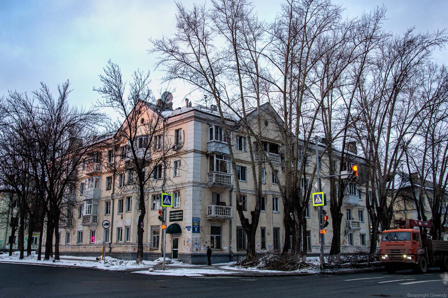 Уфа, Улица Александра Невского, 19 / Улица Калинина, 71