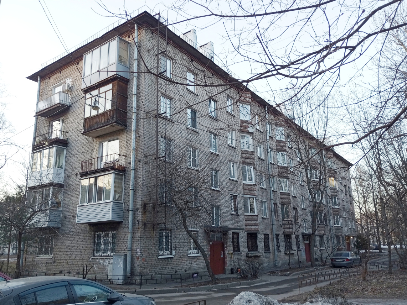 Sankt Petersburg, Среднеохтинский проспект, 1 корп. 4