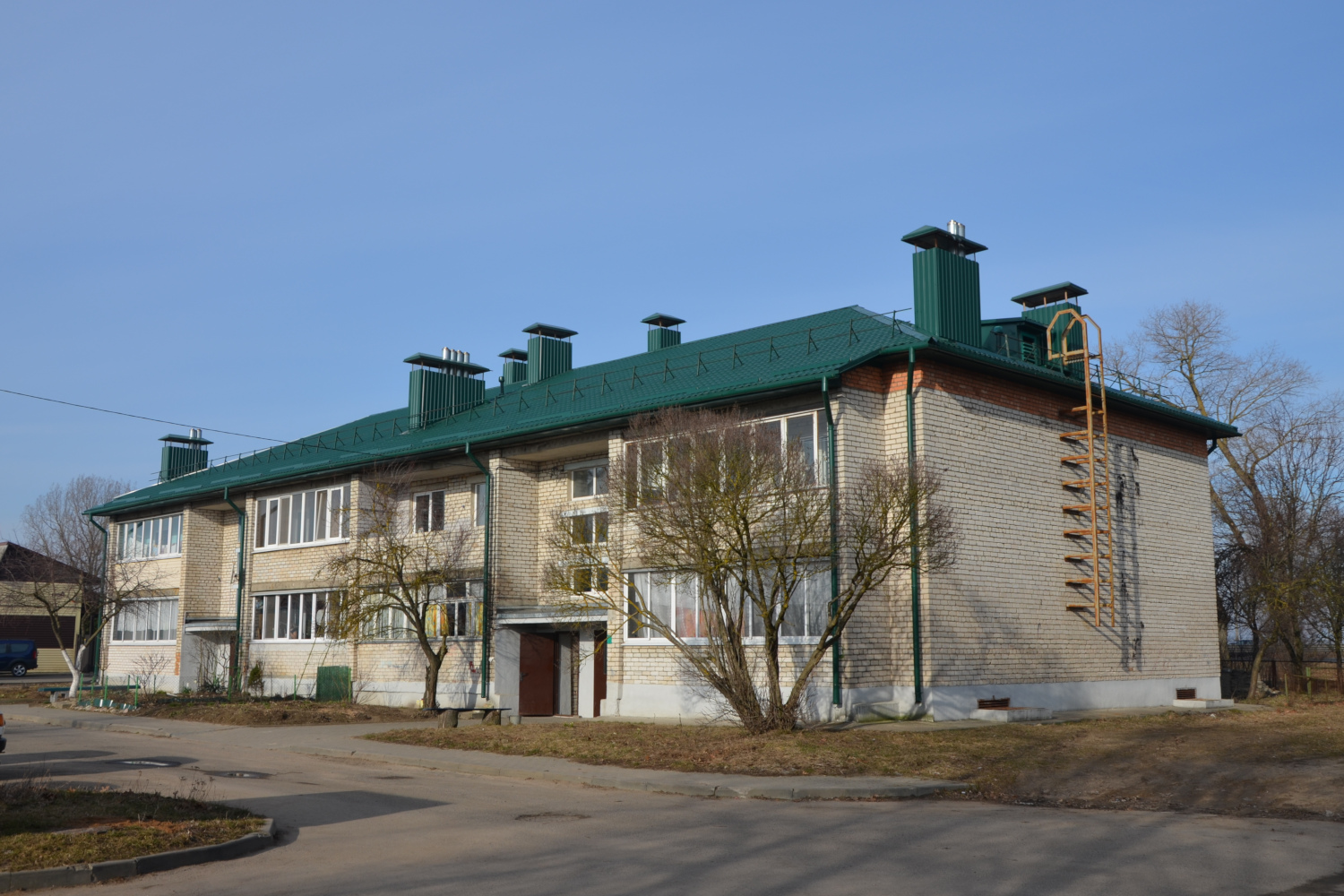 Щомыслица, Брестская улица, 1