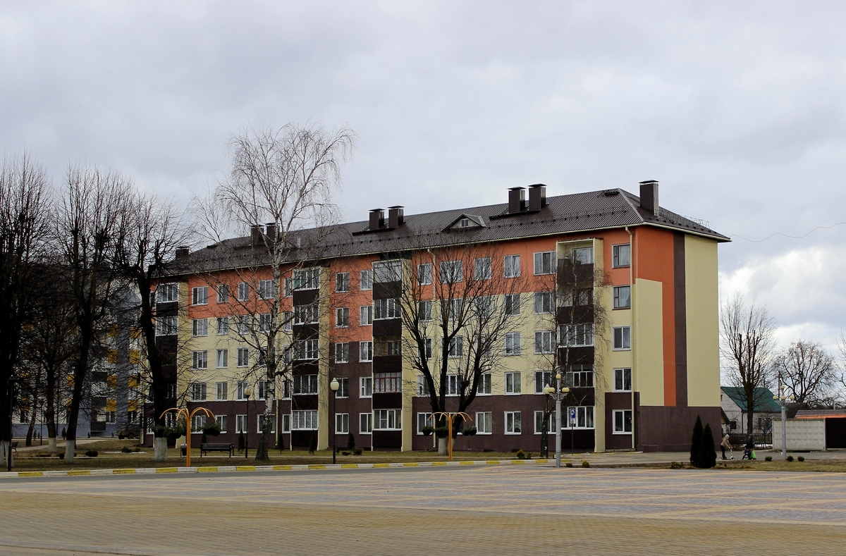 Хоцімск, Площадь Ленина, 4