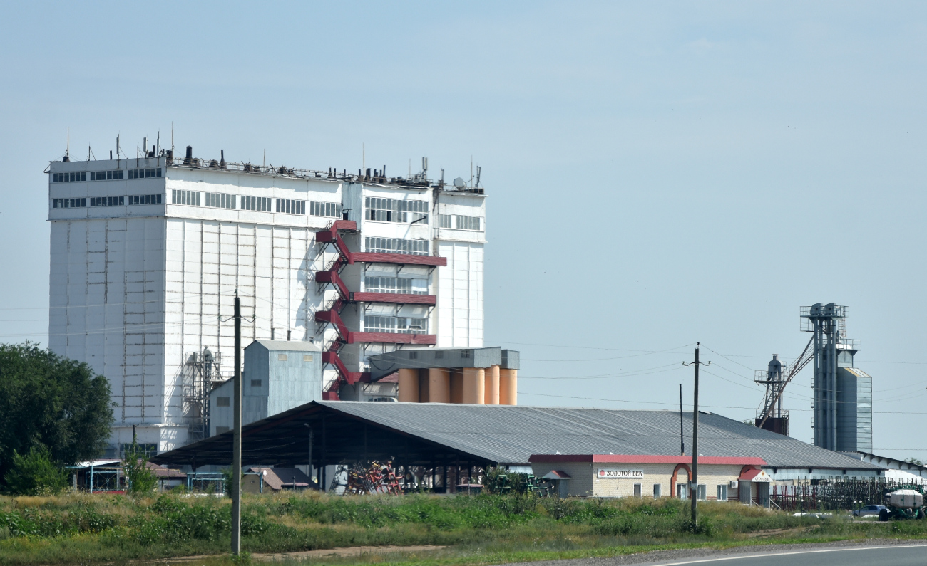 Балаковский район, прочие н.п., с. Маянга, Рабочая улица, 5; с. Маянга, Рабочая улица, 5; с. Маянга, Рабочая улица, 5