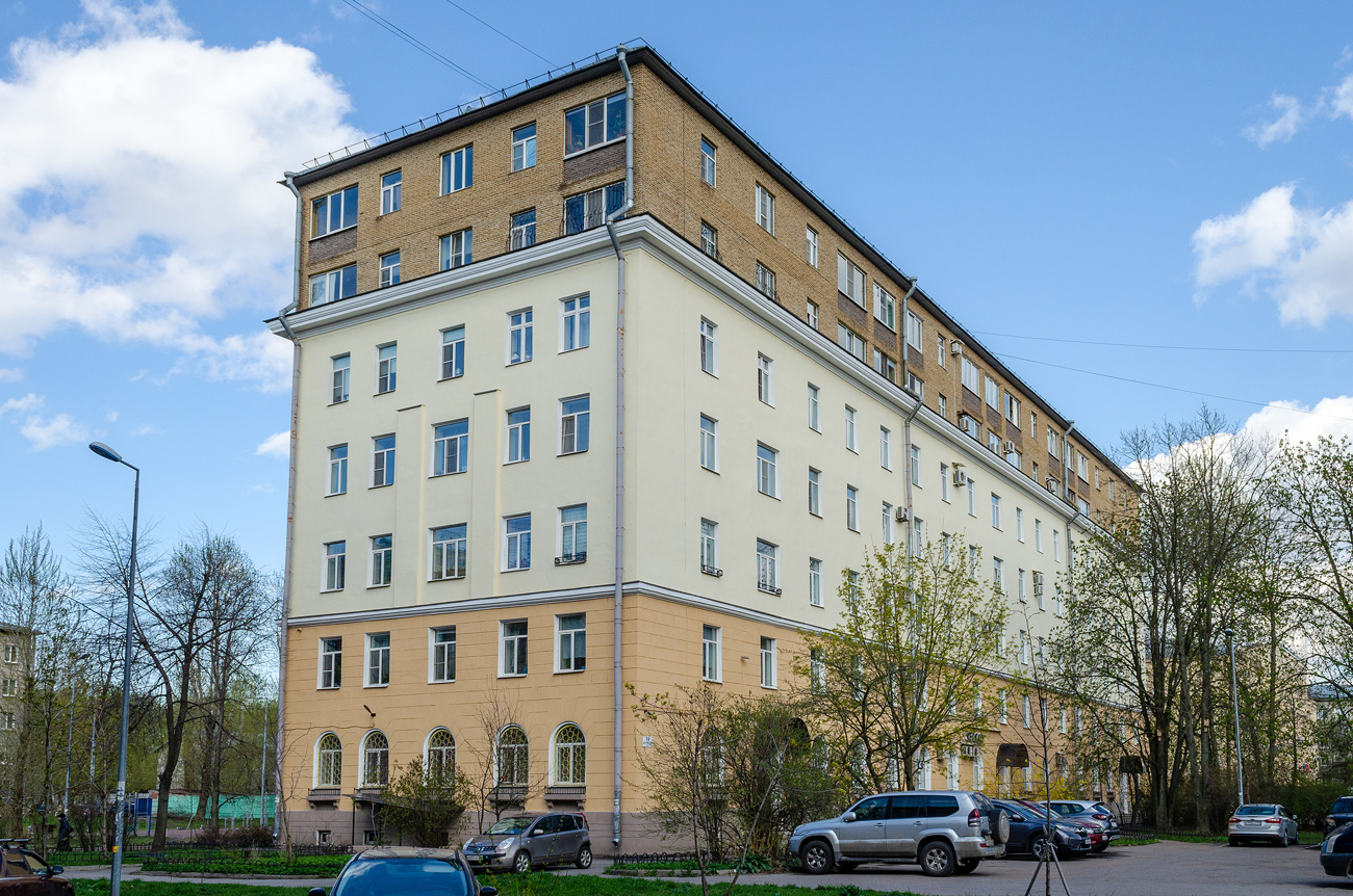 Санкт-Петербург, Улица Васи Алексеева, 14