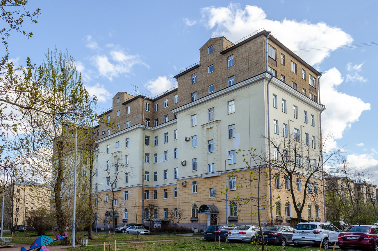 Saint Petersburg, Улица Васи Алексеева, 14