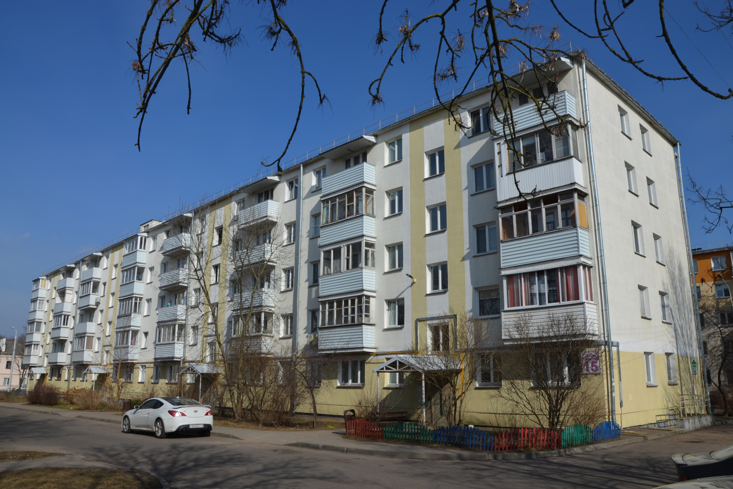 Минск, Орловская улица, 15 / Улица Гая, 27