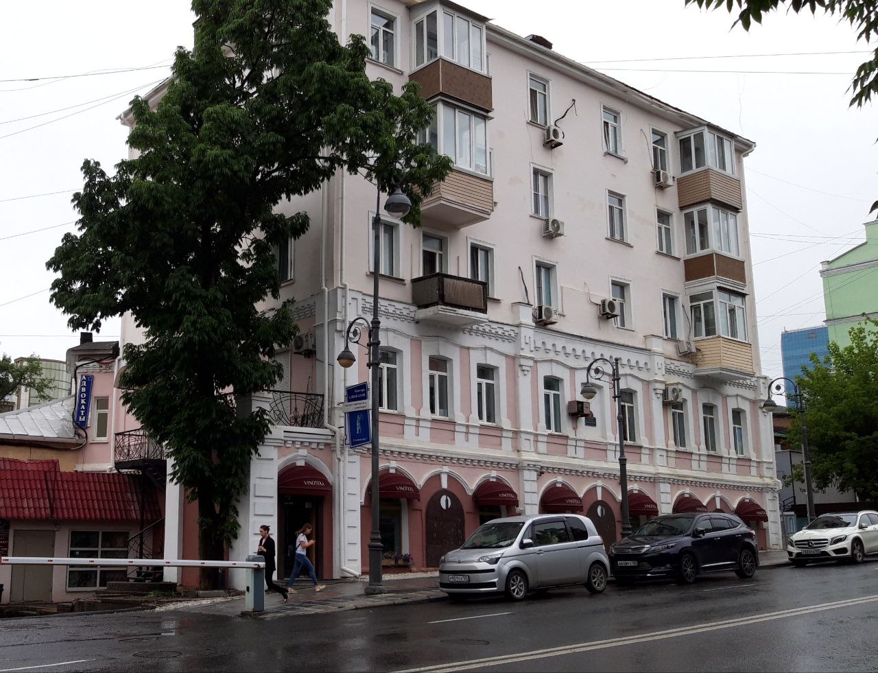 Владивосток, Семёновская улица, 7