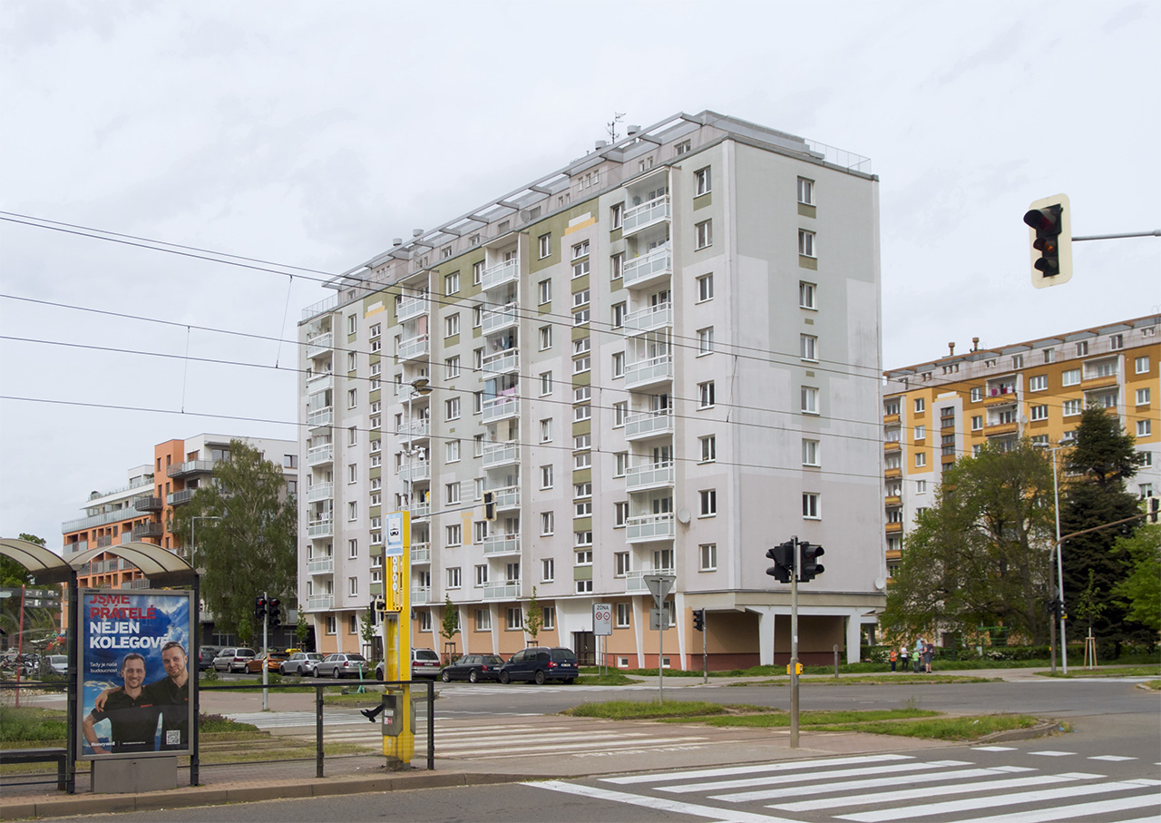 Оломоуц, Třída Kosmonautů, 1027/5; Třída Kosmonautů, 1026/3