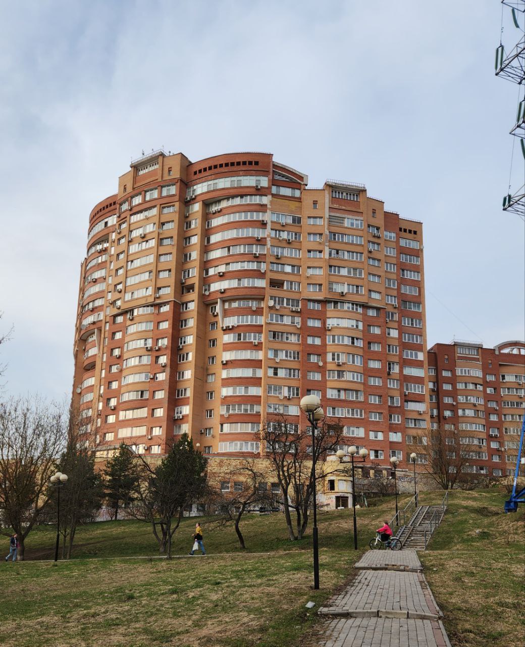 Красногорск, Школьная улица, 9