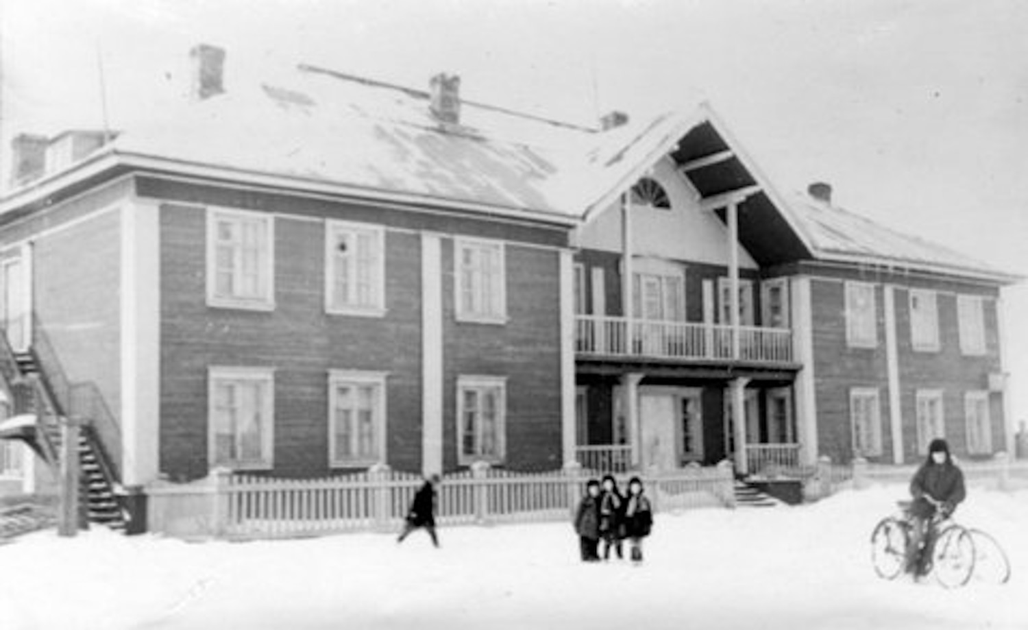 Naryan-Mar, Октябрьская улица, 37