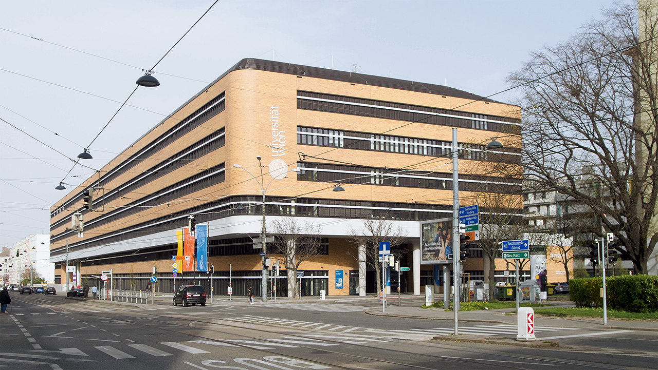 Вена, Djerassiplatz, 1