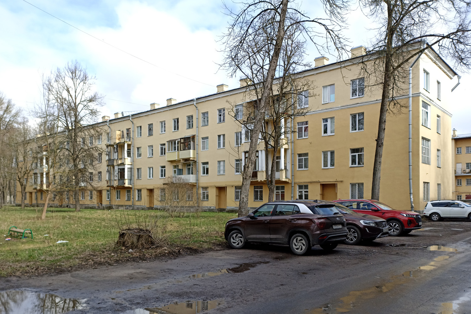 Волхов, Улица Марата, 4