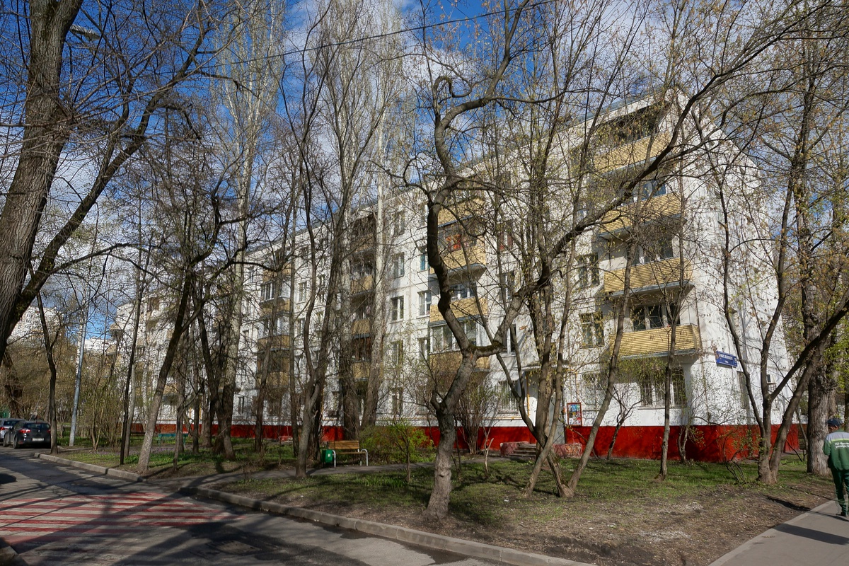 Москва, Улица Юных Ленинцев, 79 корп. 1
