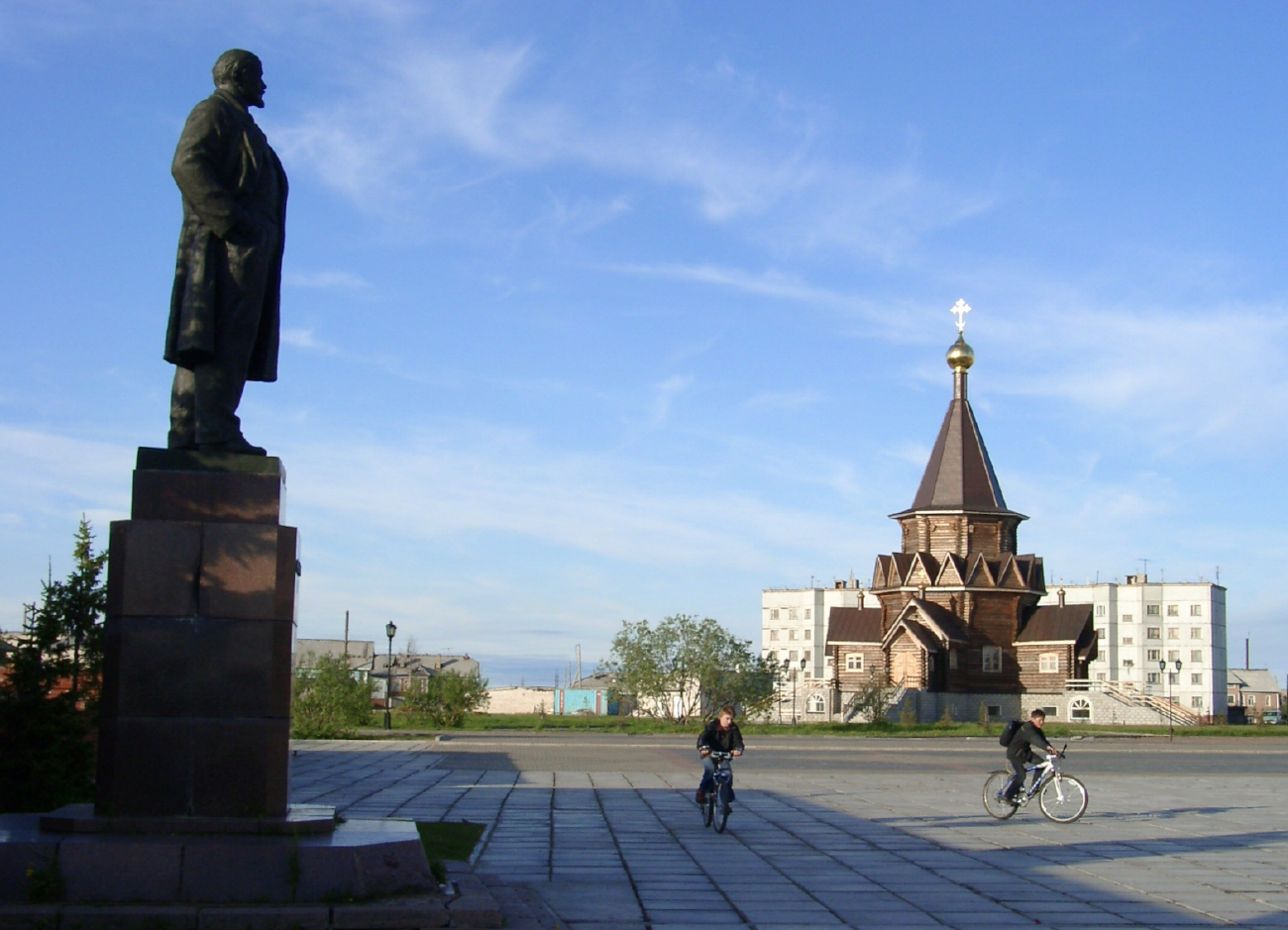 Naryan-Mar, Улица Ленина, 7