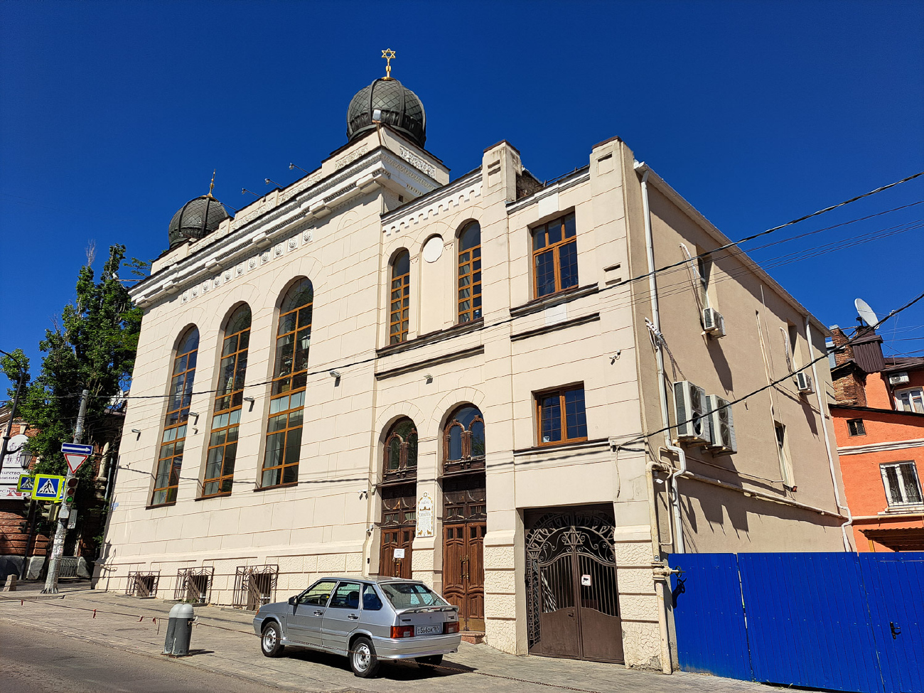 Ростов-на-Дону, Газетный переулок, 18 / Тургеневская улица, 66