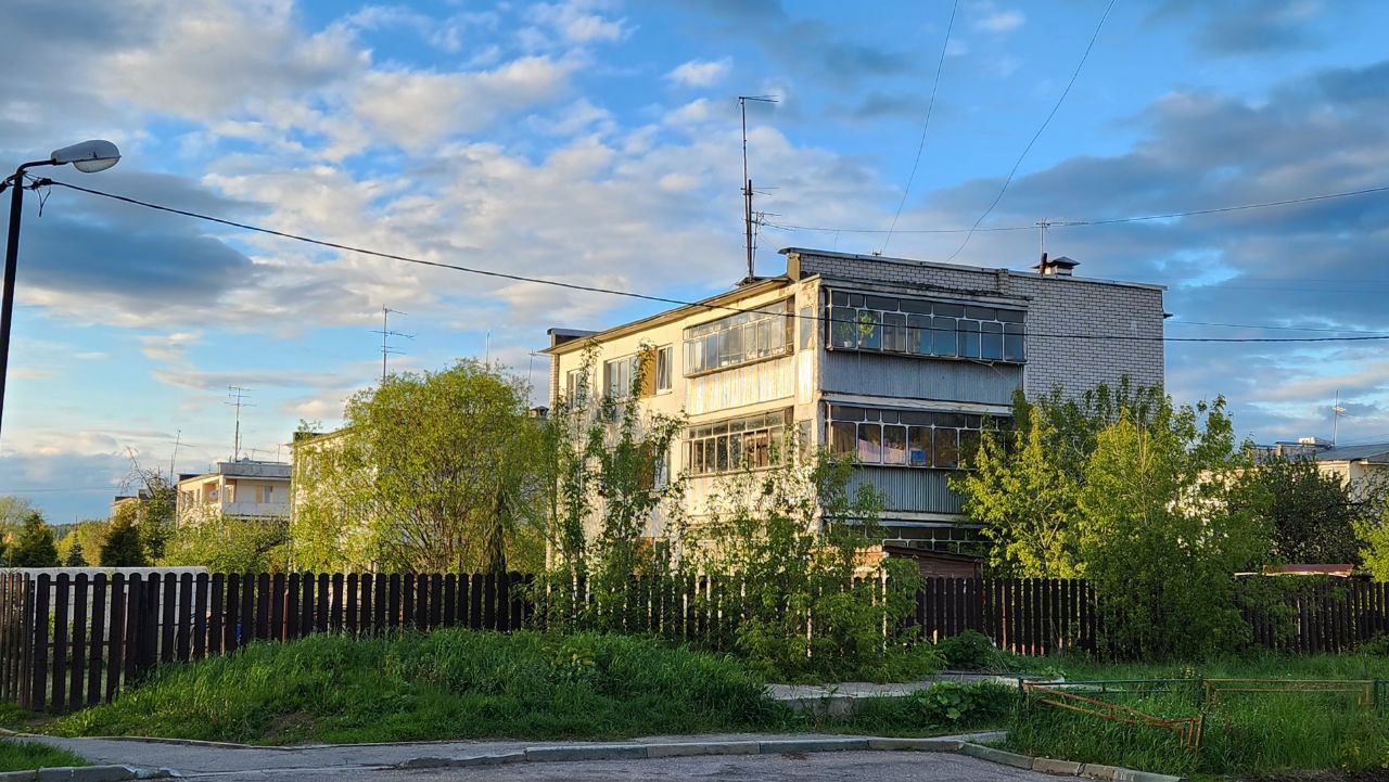 Городской округ Красногорск, прочие н.п., с. Петрово-Дальнее, улица Посёлок Ленинский, 16