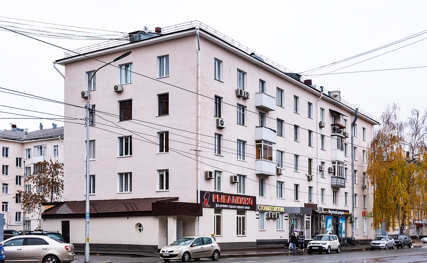 Уфа, Улица Пархоменко, 97 / Революционная улица, 101
