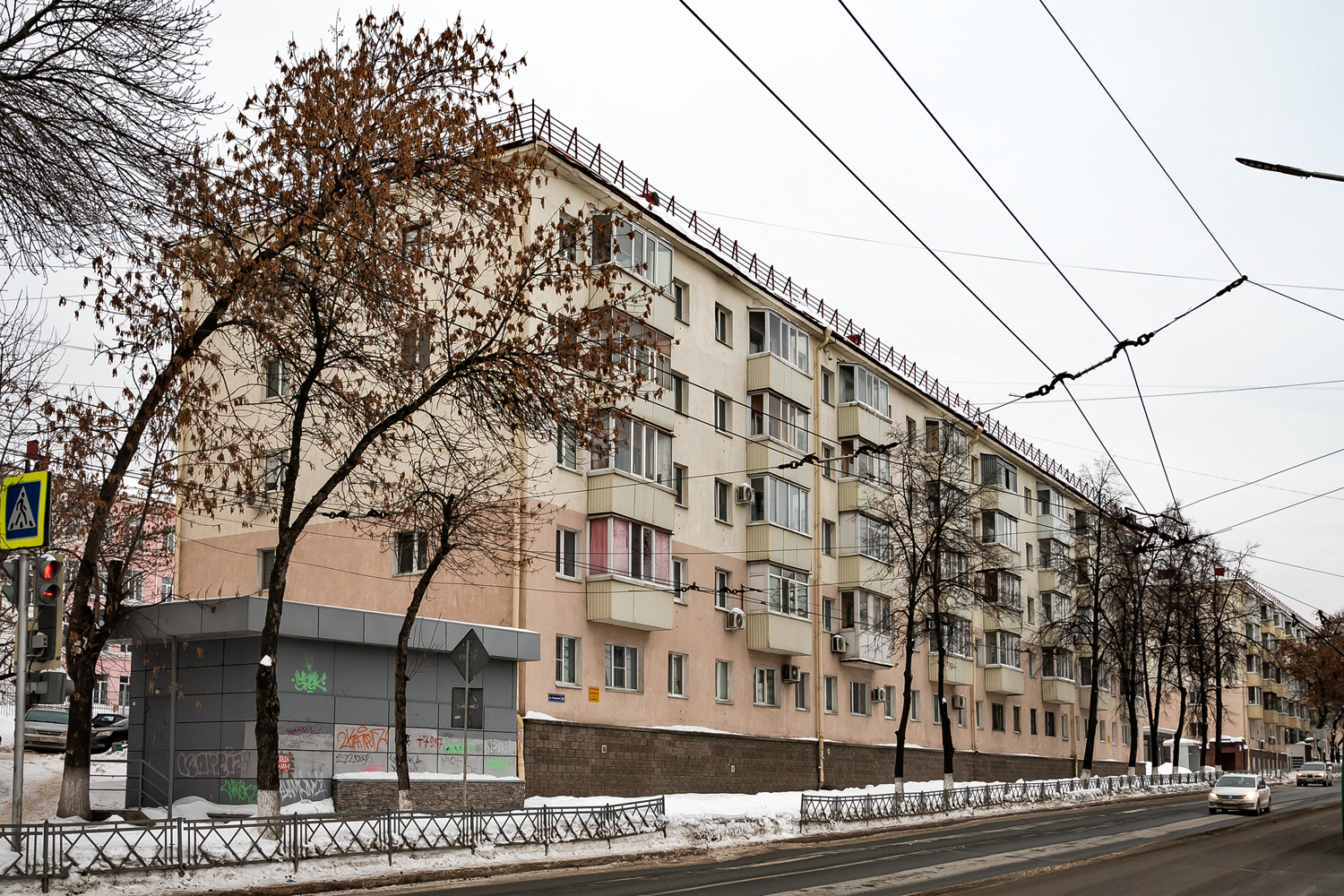 Ufa, Улица Комарова, 40