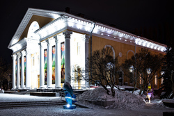 889 КБ