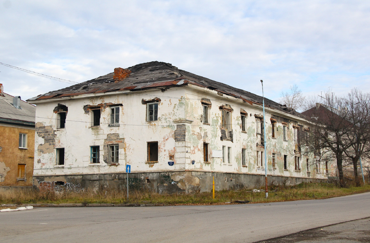 Ugleuralsky, Улица Мира, 10
