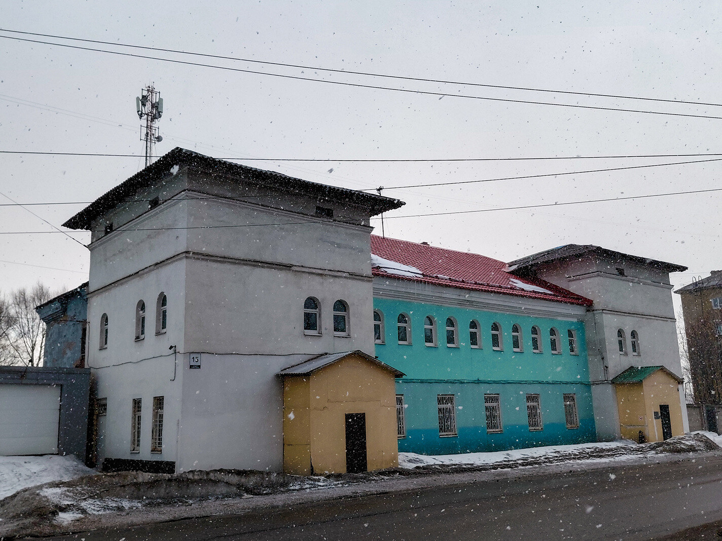Мурманск, Улица Сафонова, 15