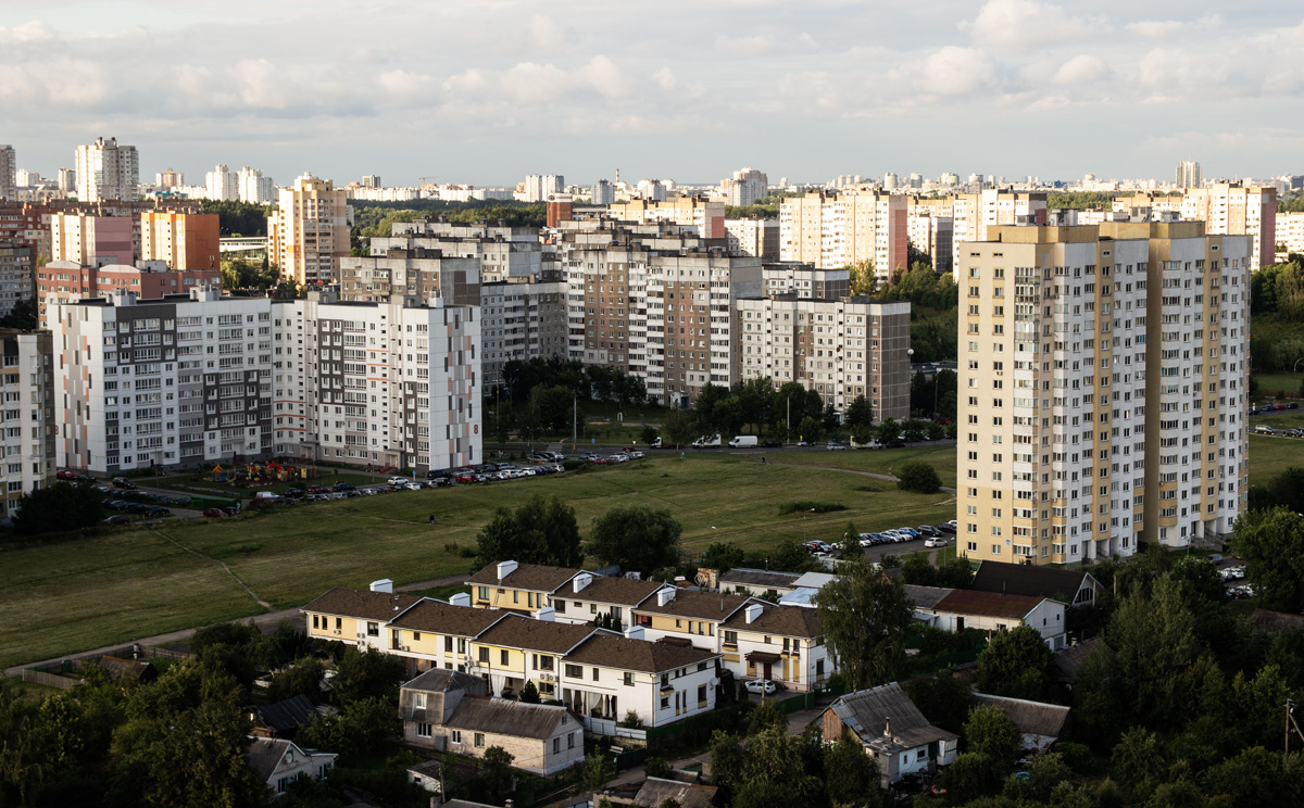 Минск, Улица Янковского, 8; Улица Янковского, 7; Улица Янковского, 9; Школьная улица, 28; Школьная улица, 16; Школьная улица, 26; Школьная улица, 24. Минск — Панорамы