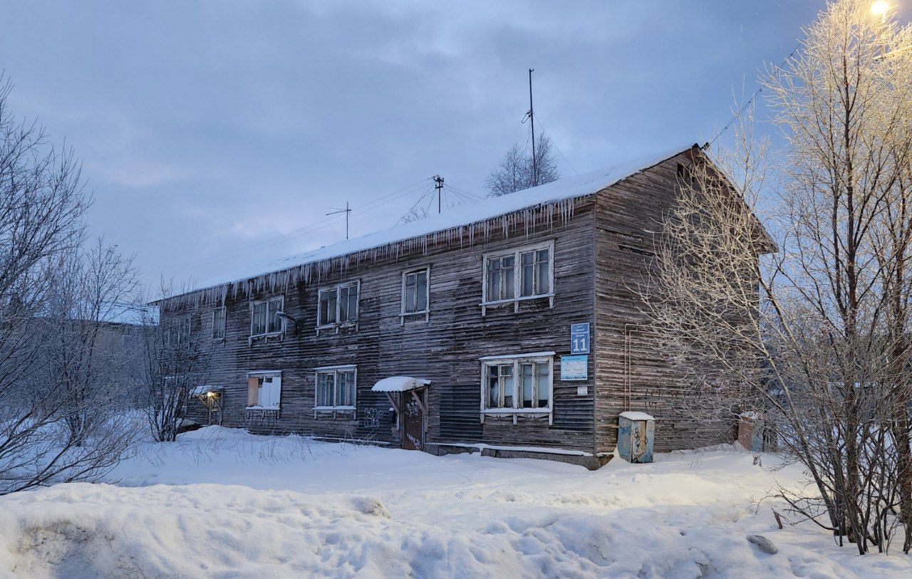 Мурманск, Улица 6-й Комсомольской Батареи, 11