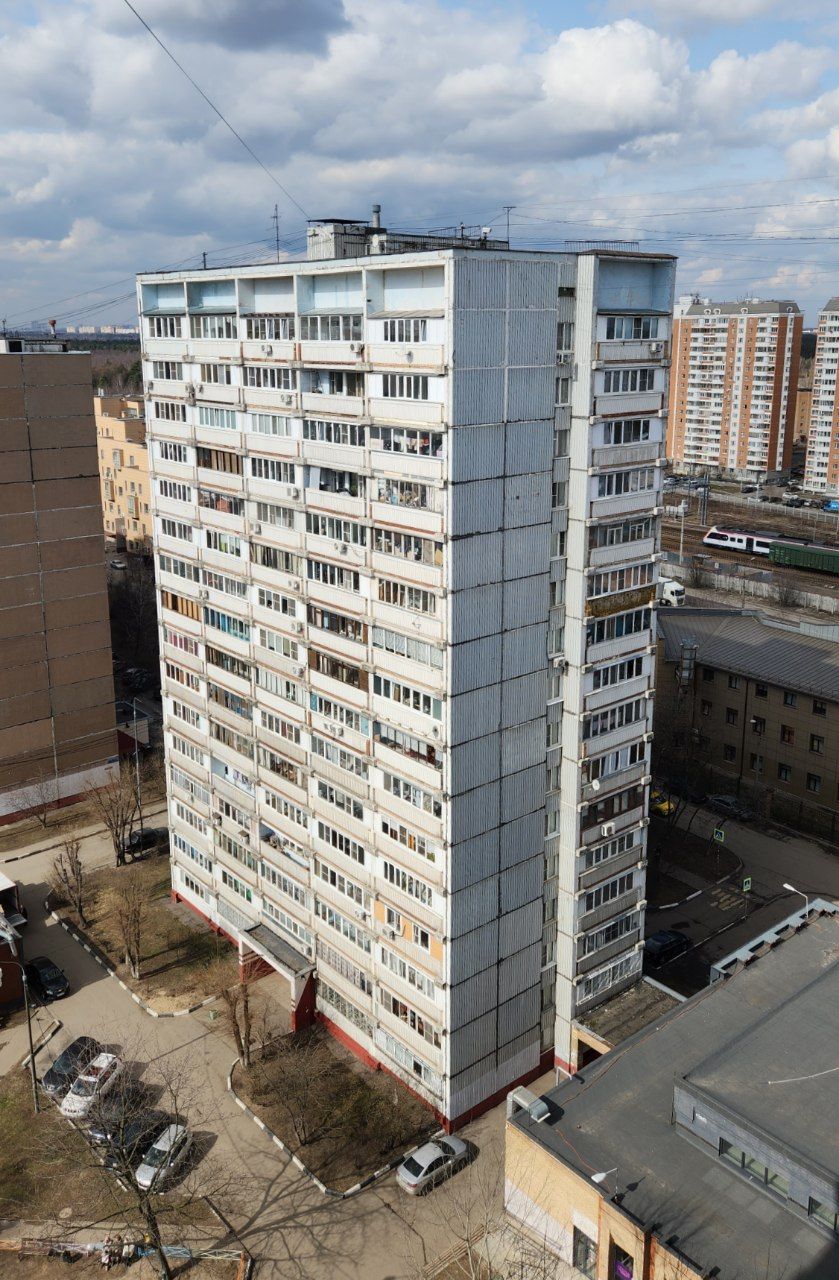 Балашиха, Микрорайон Железнодорожный, Октябрьская улица, 27