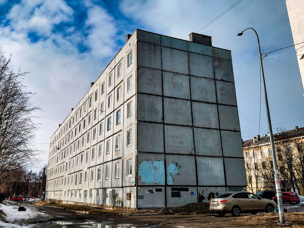 Мурманск, Улица Адмирала флота Лобова, 47а
