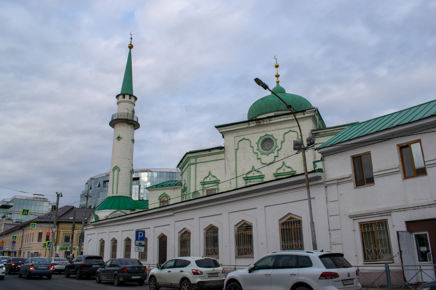 Казань, Московская улица, 74 / Улица Парижской Коммуны, 15