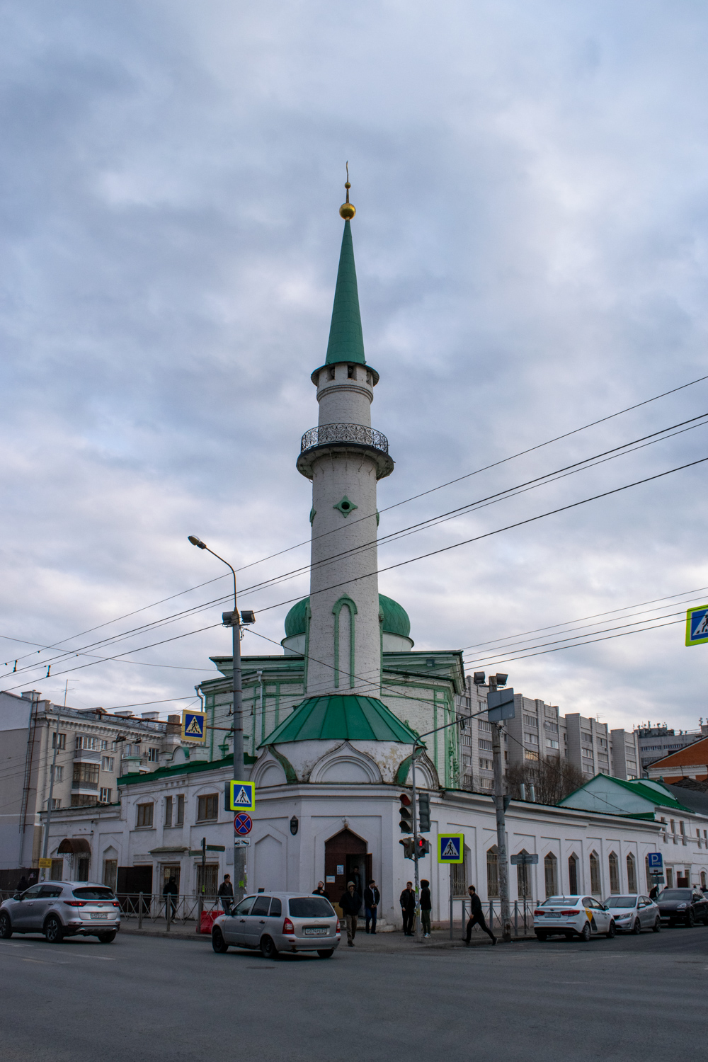 Казань, Московская улица, 74 / Улица Парижской Коммуны, 15