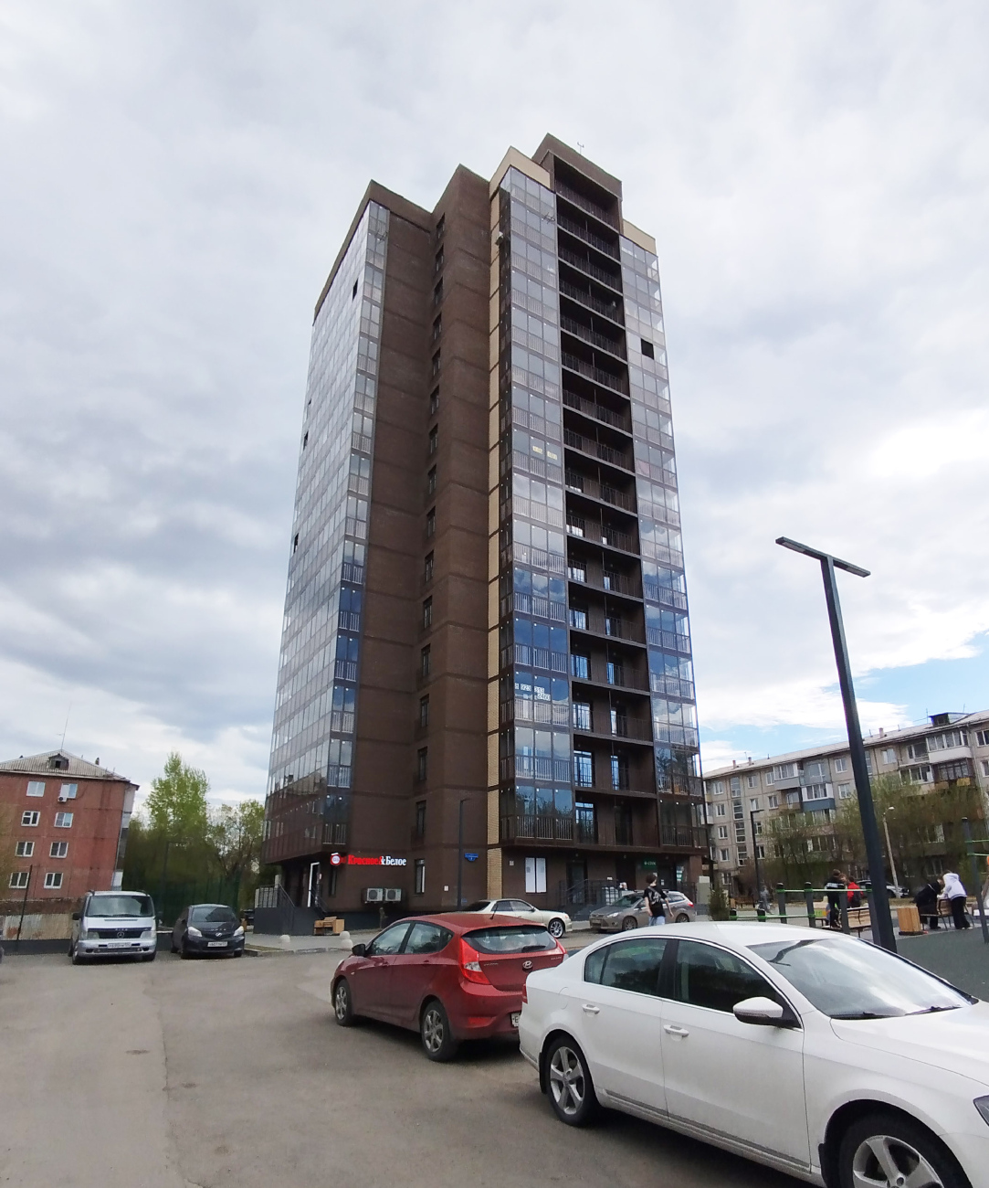 Krasnoyarsk, 1-я Хабаровская улица, 7; 1-я Хабаровская улица, 9; Улица Можайского, 12