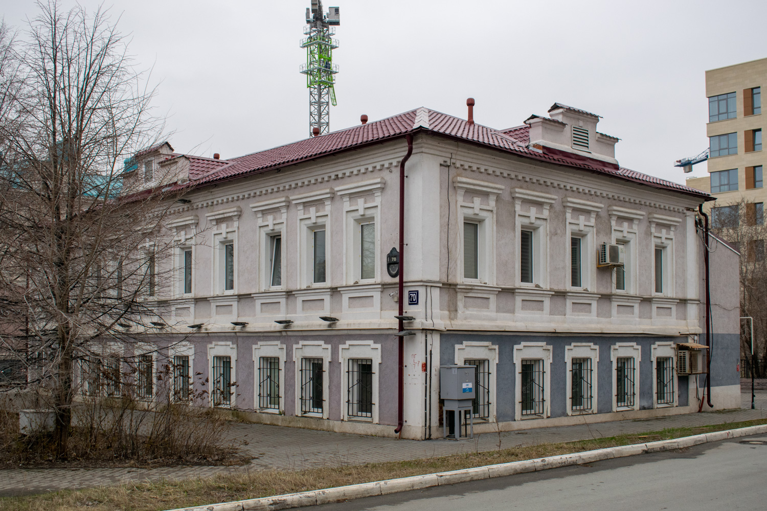 Kasan, Петербургская улица, 70 / Суконная улица, 8