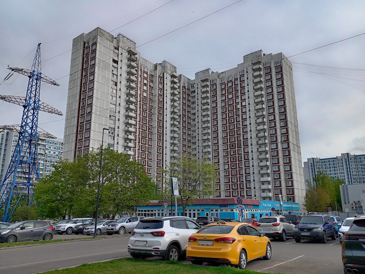 Moskwa, Улица Островитянова, 32; Улица Островитянова, 32А