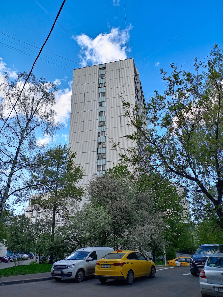 Москва, Улица Островитянова, 53 корп. 1